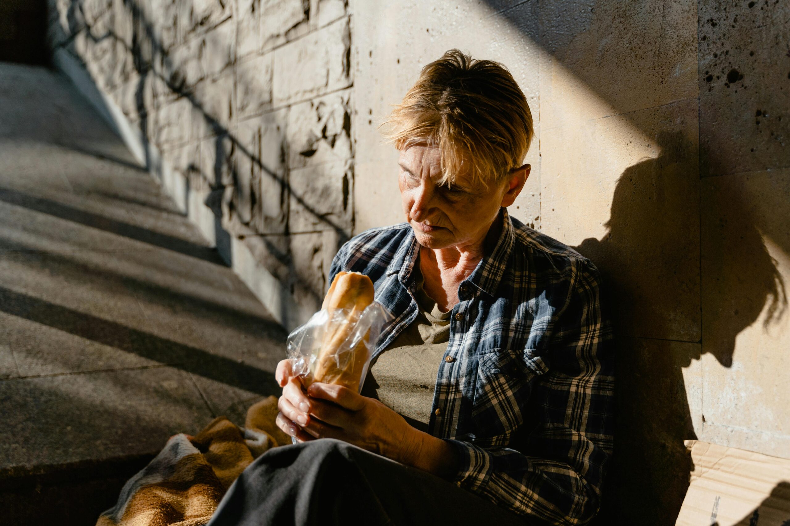Top Tips for Engaging Corporate Volunteers in Hunger Relief Programs