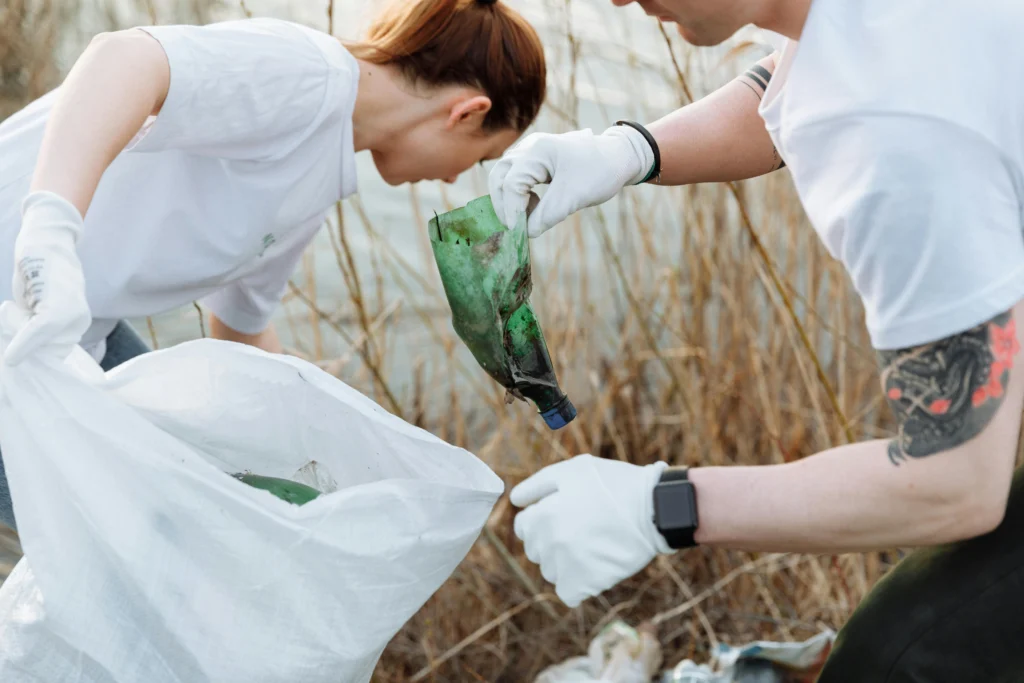 How Your Company Can Benefit from Volunteer Time Off (VTO)