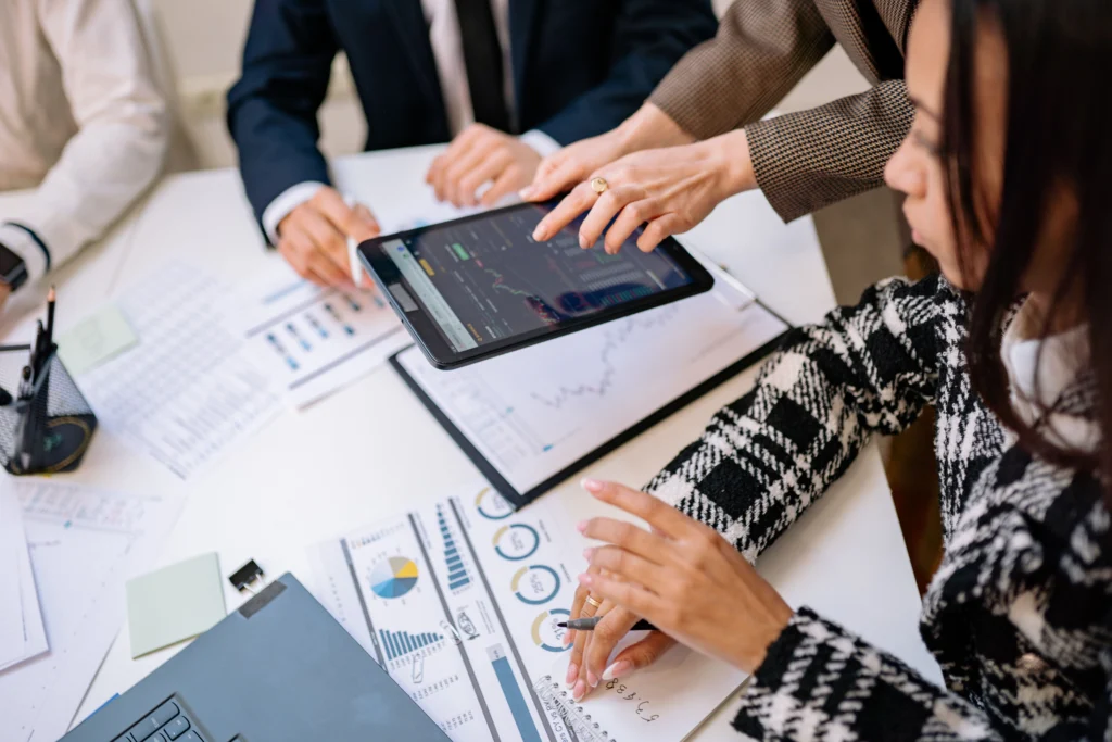 How Do AI-Powered Volunteer Management Platforms Compare on Features?